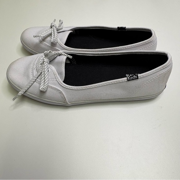 Keds Women’s 7 T-Cup Teacup CVO Pumps White Canvas Mini Sneakers Rubber Outsole - Picture 3 of 11